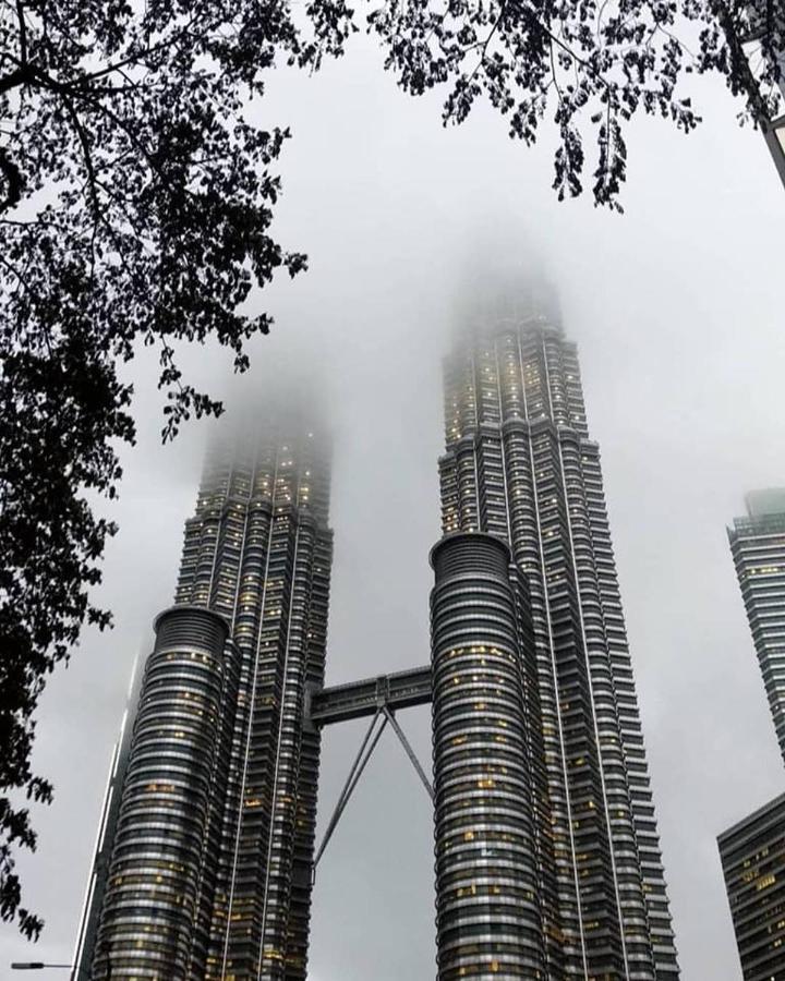 A Pousada Twin Towers Dorms Kuala Lumpur Exterior foto
