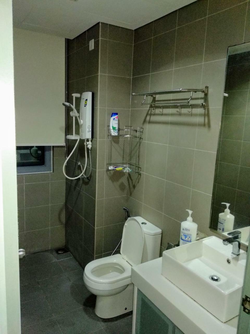 A Pousada Twin Towers Dorms Kuala Lumpur Exterior foto